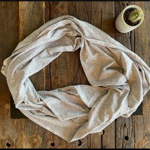 Lululemon Vinyasa scarf